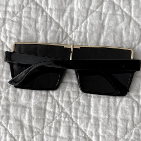 Bold Black and Gold Sunglasses with Angular Design NWOT - Picture 2 of 5